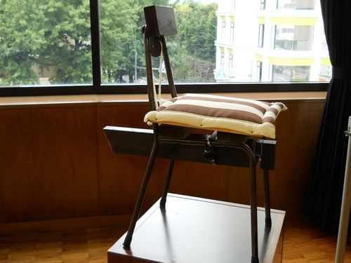 介護士補助椅子の写真